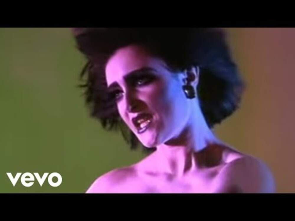5557 Siouxsie And The Banshees - Candyman (Official Music Video)